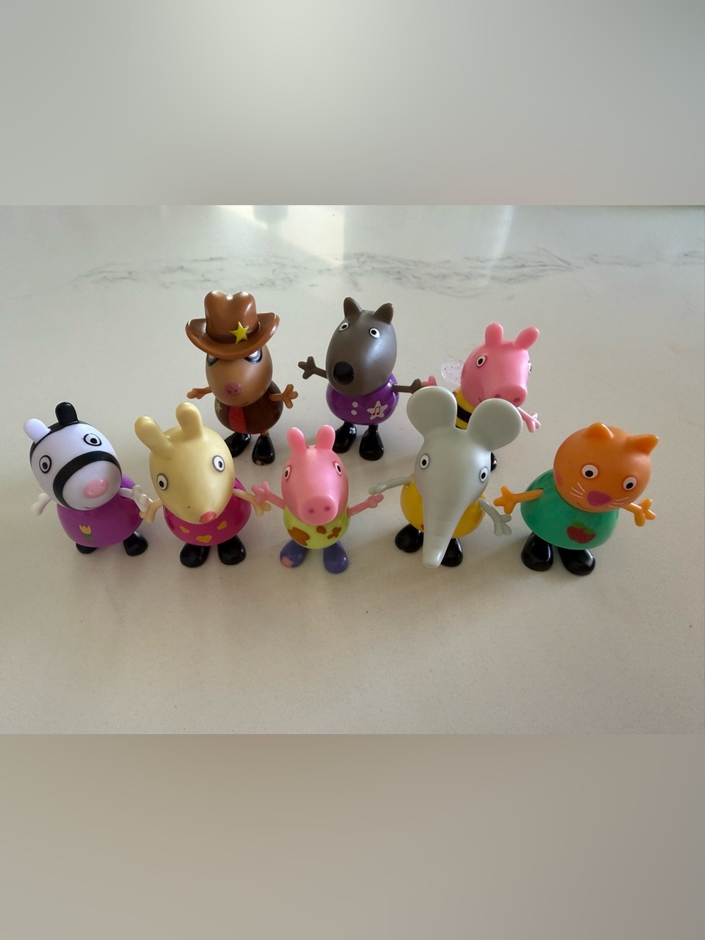 EIGHT (8) Peppa Pig Style Assorted Animal Figure Set - Multicolor
